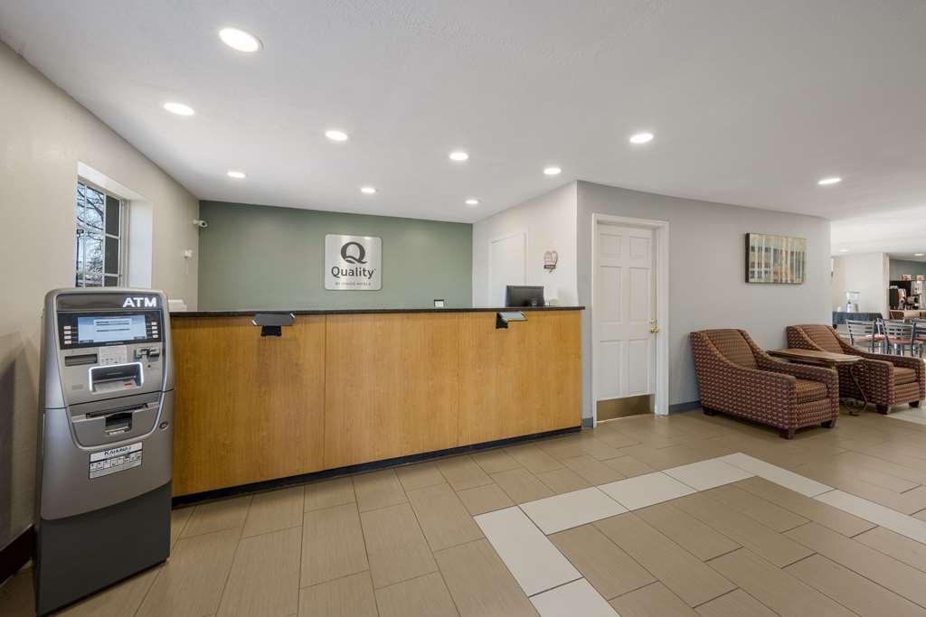 Quality Inn University Area Farmville Interior foto
