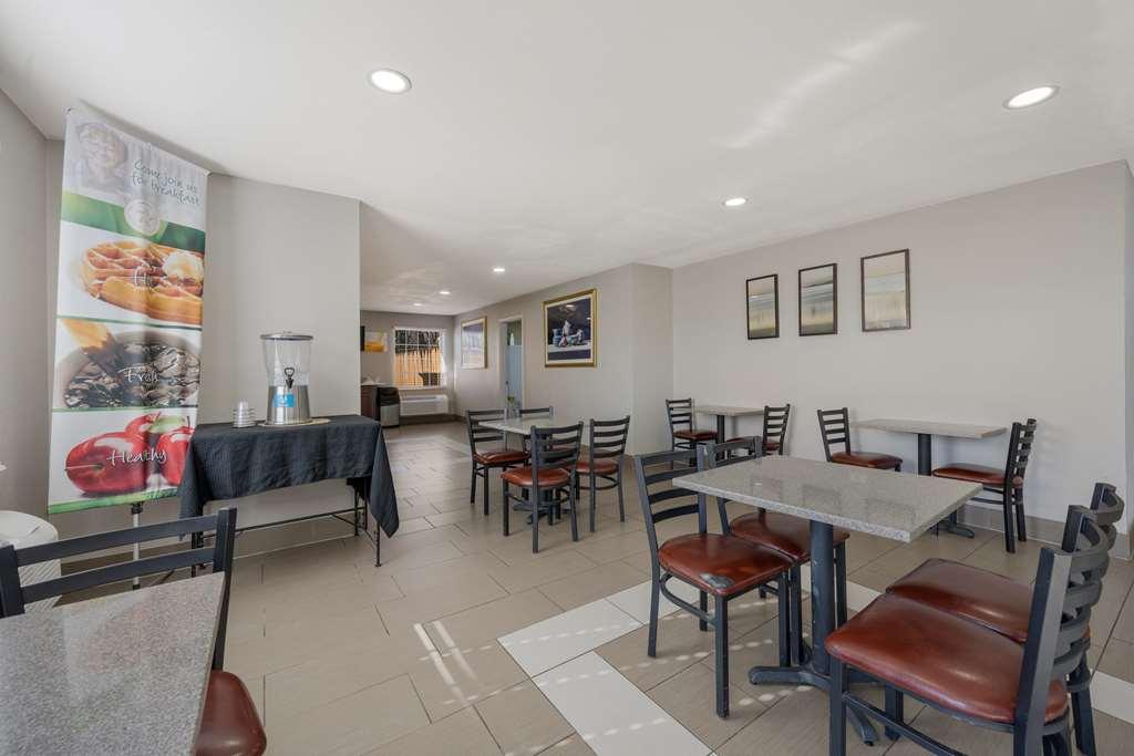 Quality Inn University Area Farmville Restaurante foto
